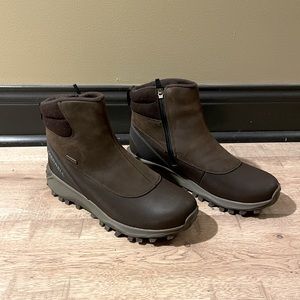 Merrell Men’s Thermo Kiruna Mid zip Waterproof Boots - Size 11